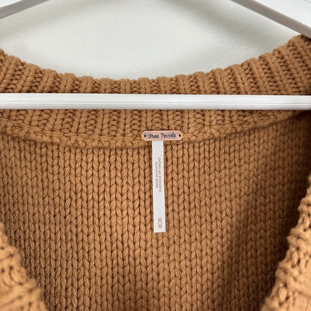 FREE PEOPLE Alli V-neck Sweater in Camel Size Medium - Picture 7 of 10